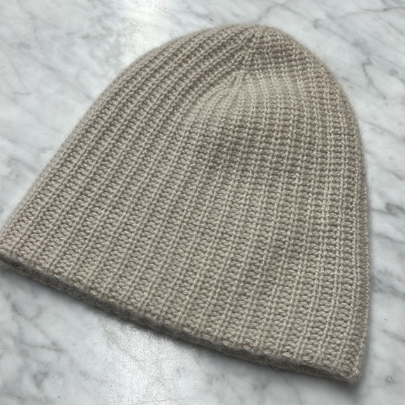 Warm-Me 100% Mongolian Cashmere Beanie with Crytal Embellishment O/S - Picture 4 of 6